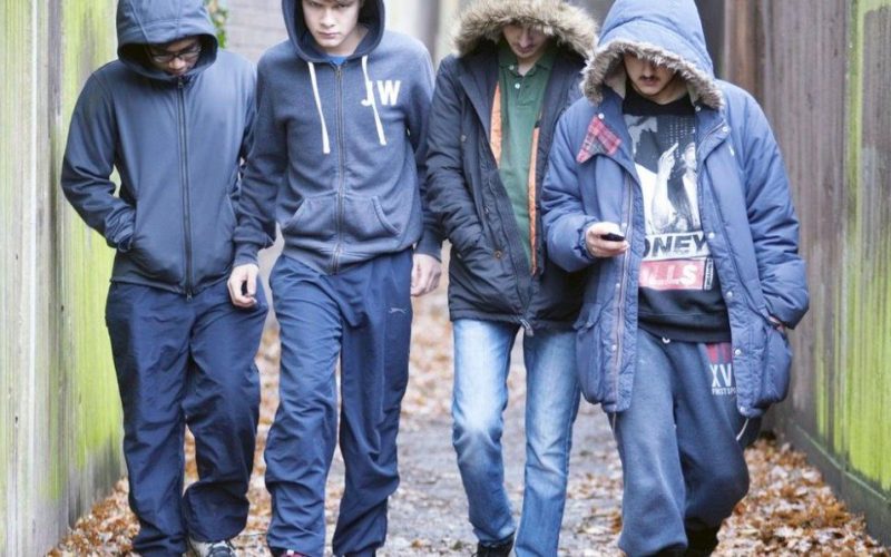 Sokkoló tanulmány: havonta legalább két gyermek hal meg késelés következtében Angliában