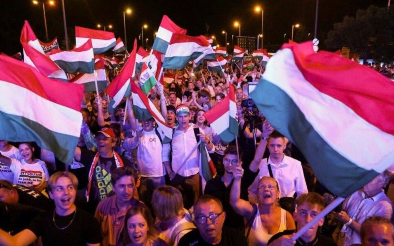 TÖRTÉNELMI FORDULAT: Orbán Viktor elismerte a vereséget – 16 év után bukott a kormány